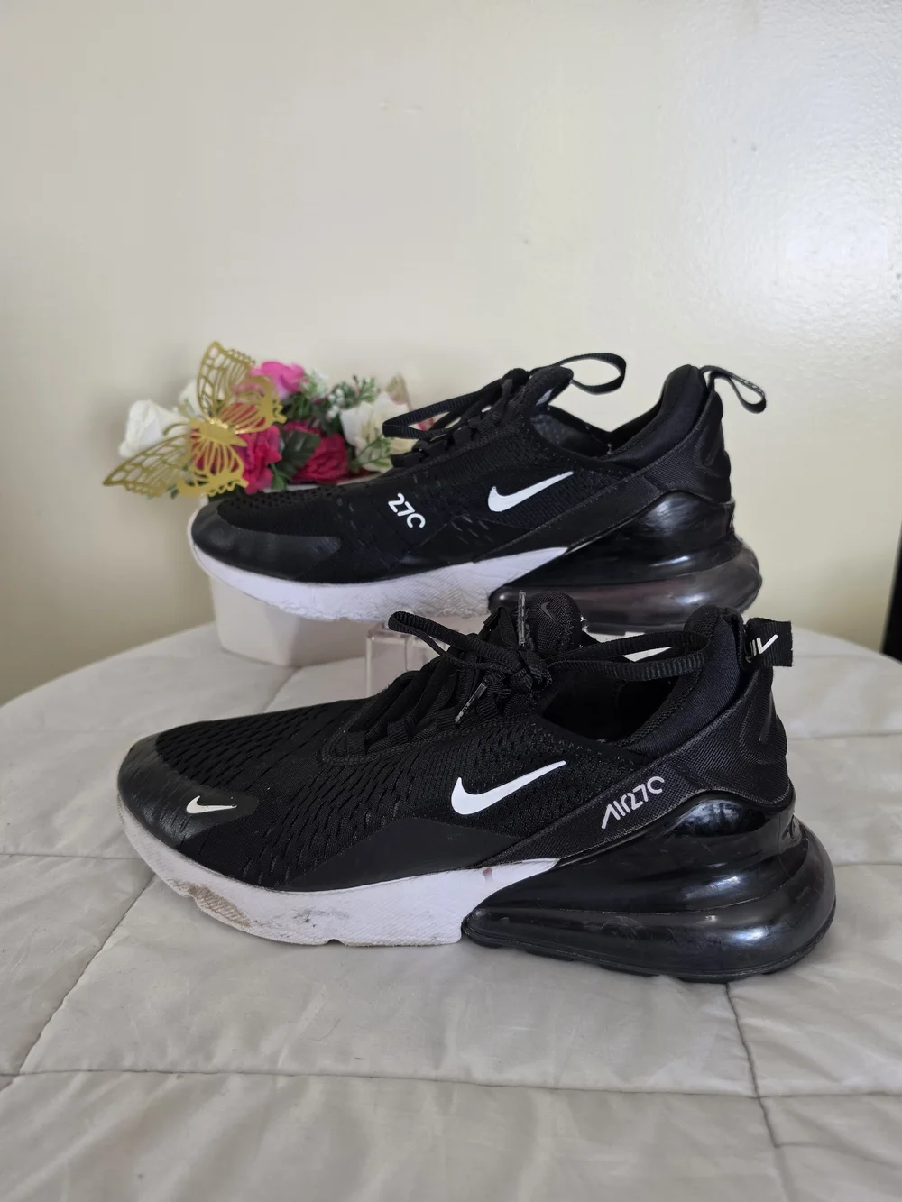 Nike Air Max 270 Black and White  Women's Sneakers Size 9